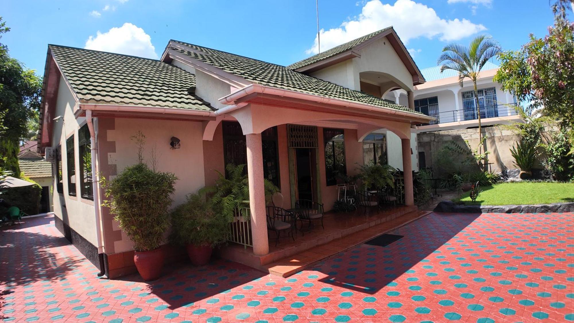 أروشا Korona House Hotel المظهر الخارجي الصورة